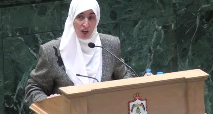 6 وزراء يجيبون على سؤال النائب طهبوب عن الرسوم والضرائب.. والإجابات غير كافية