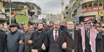 مسيرة الحسيني : تسقط إتفاقية الغاز وتسقط حكومة الرزاز