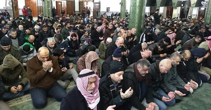 العضايلة يشارك المصلين في “الفجر العظيم”