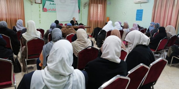 أمسية مقدسية للقطاع النسائي للحزب في فرع النزهة