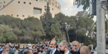 وقفة للحركة الإسلامية قرب السفارة الفرنسية انتصارا للرسول الكريم… والعضايلة يطالب باعتذار فرنسي رسمي