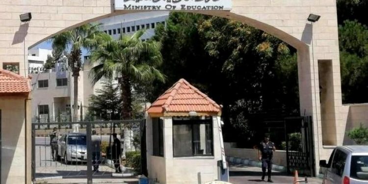 لجنة التربية في “العمل الإسلامي” تدعو لمعالجة نقص الكوادر  التدريسية وتحذر من استمرار إغلاق المدارس الخاصة