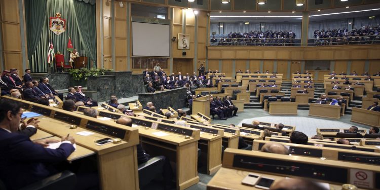 “نواب الإصلاح” يصوتون ضد مشروع قانون الموازنة محذرين من خطورة إستمرار النهج الإقتصادي القائم