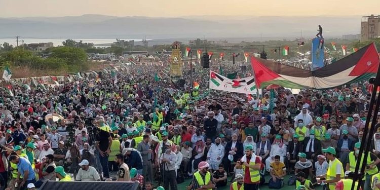بدعوة من الحزب.. حشود ضخمة في الأغوار احتفالا بالنصر واستبشارا بقرب التحرير (صور وفيديو)