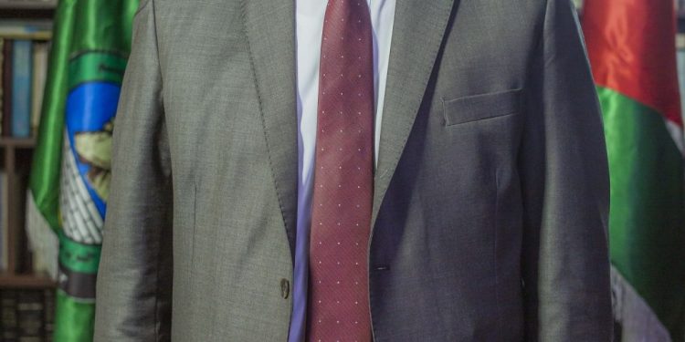 الدكتور عبد المحسن العزام – رئيس مجلس الشورى