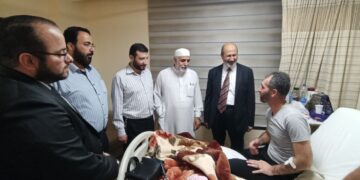 وفد من قيادة “العمل الإسلامي” يعود مصابي حادثة العقبة ويعزي ذوي الضحايا (صور)