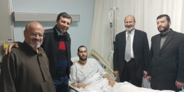 الأمين العام للحزب اوأمين السر ثابت عساف  في زيارة للأســير المحرر مصعب عبد السلام