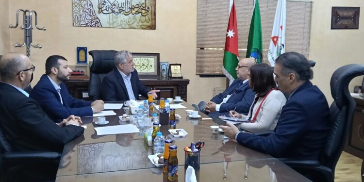 أمين عام “العمل الإسلامي” يستقبل السفير التشيلي