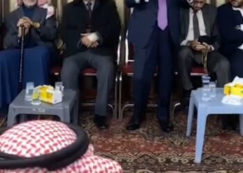 (فيديو) من كلمة رئيس كتلة العمل الاسلامي النيابية النائب صالح العرموطي خلال زيارة وفد من الكتله إلى بيت عرس الش~هيد عبد المطلب القيسي منفذ عملية معبر الkرامة