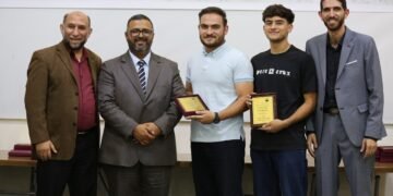 حزب الأمة يكرّم طلبة الثانوية وخريجي الجامعات من أبناء منتسبيه